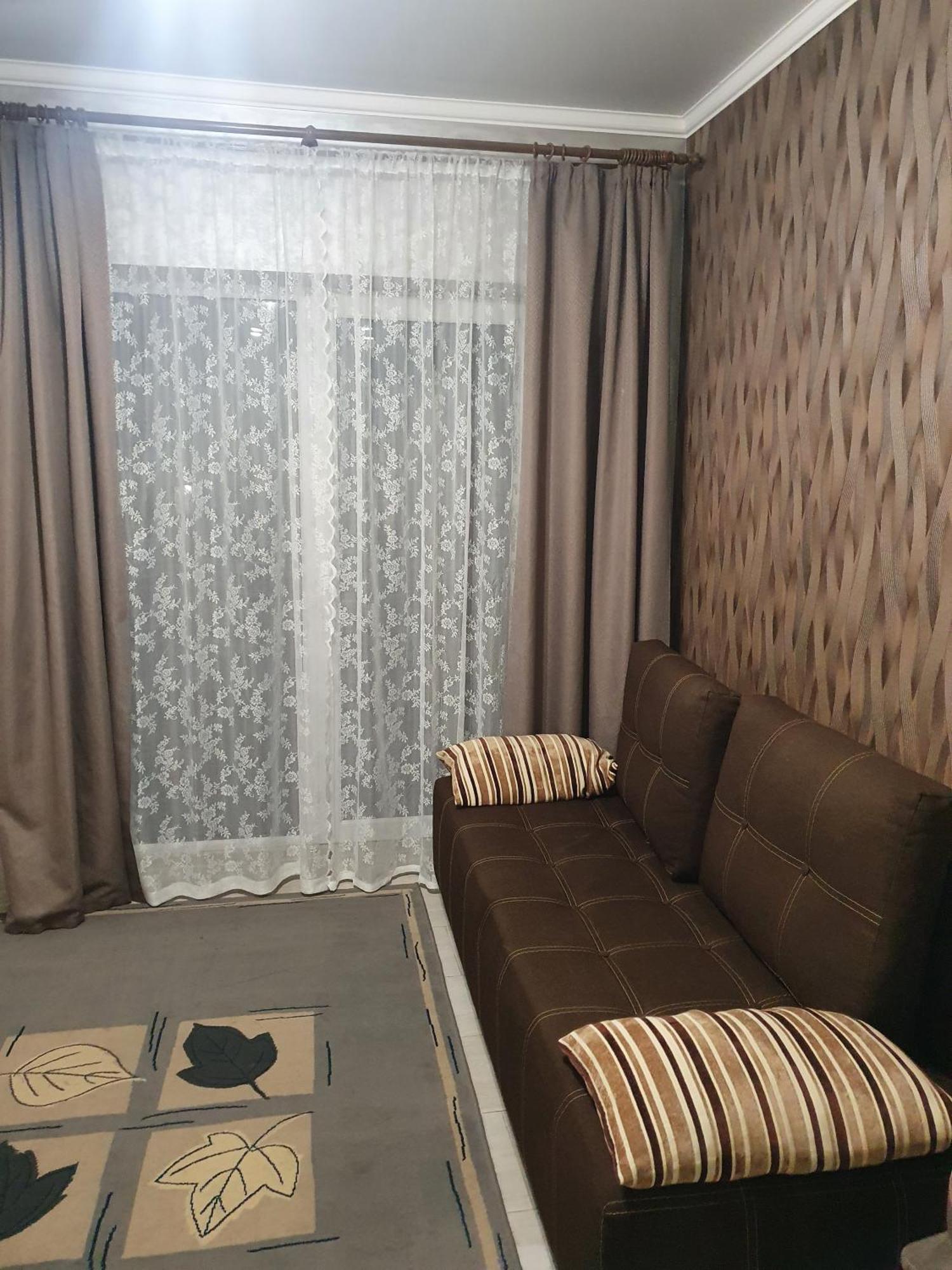 Lutsk, Double-Room Apartments ภายนอก รูปภาพ