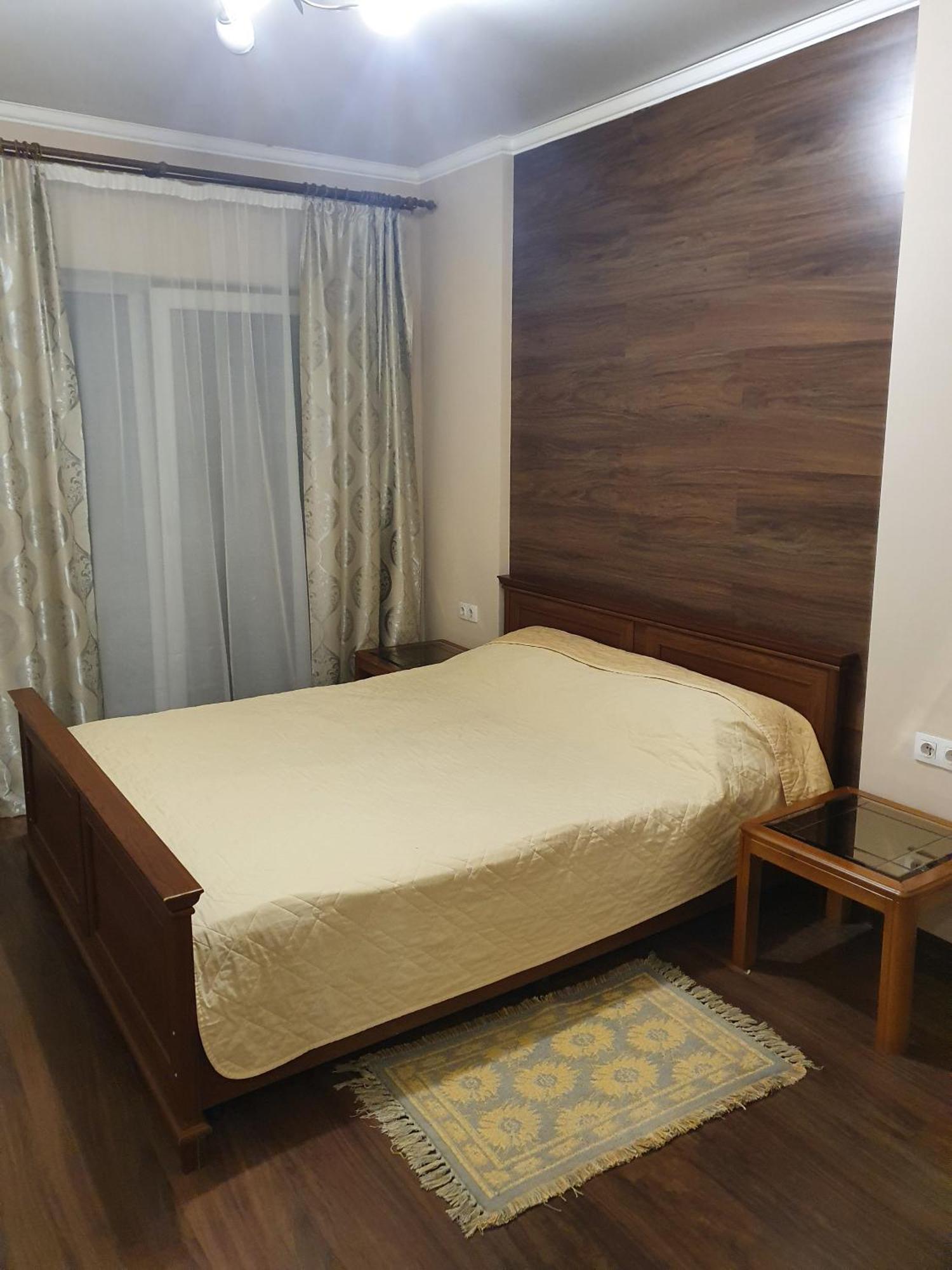 Lutsk, Double-Room Apartments ภายนอก รูปภาพ